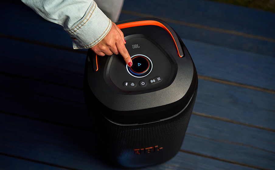 JBL PartyBox 130 AI Sound Boost hace que todo suene más contundente - Image