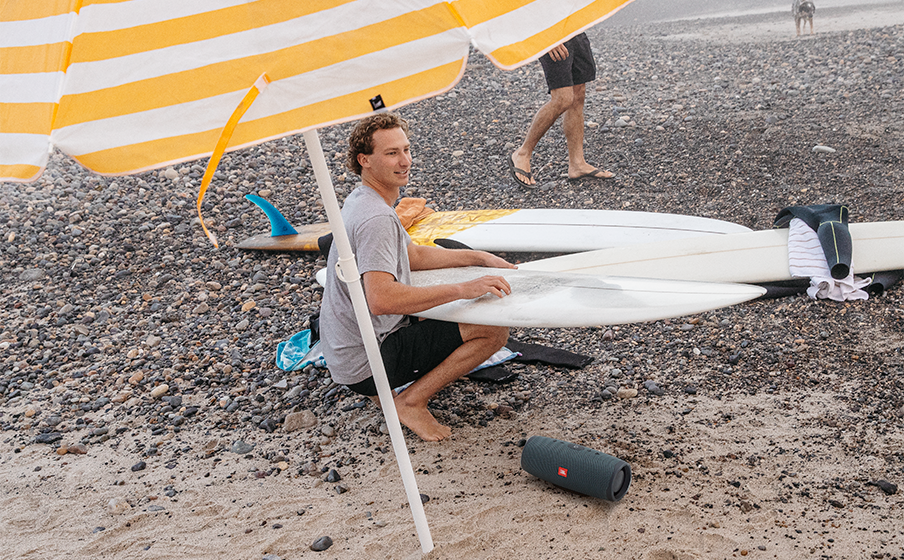 JBL Charge Essential 2 Olas de diversión con un diseño resistente al agua conforme a la norma IPX7 - Image