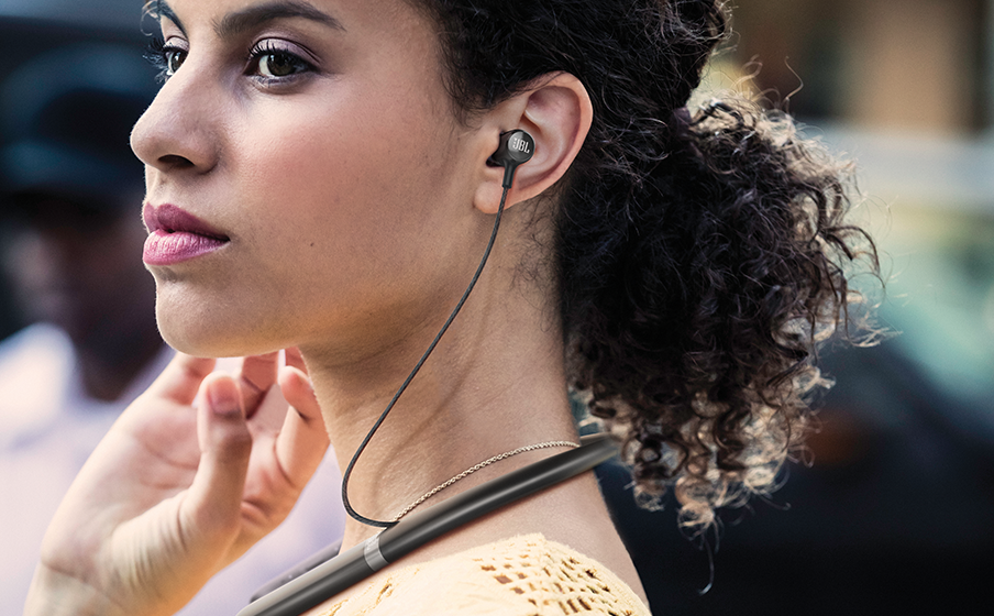 Como conectar audifonos hotsell inalambricos jbl