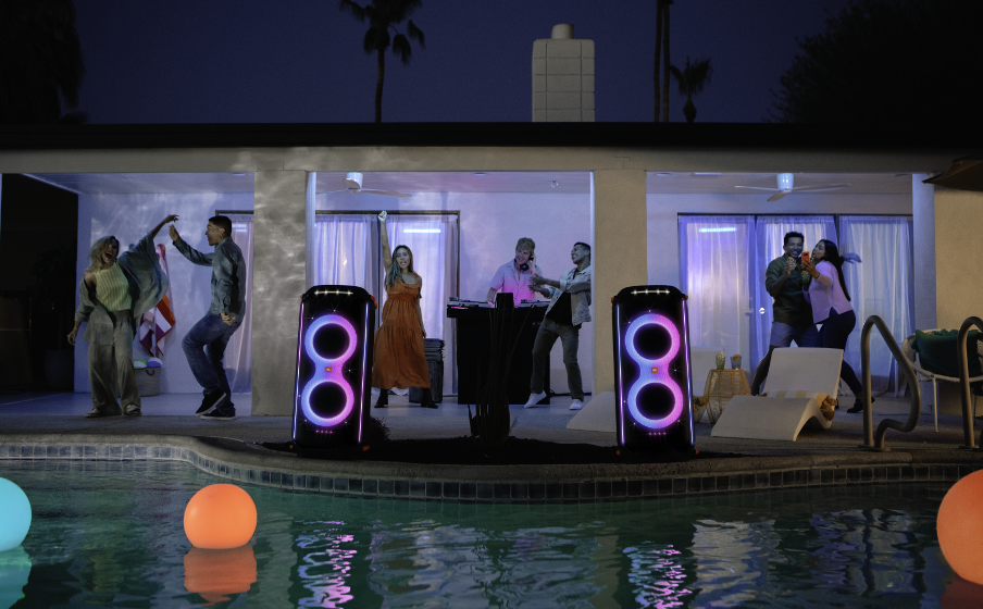 Potente sonido de 800W RMS Original Pro de JBL